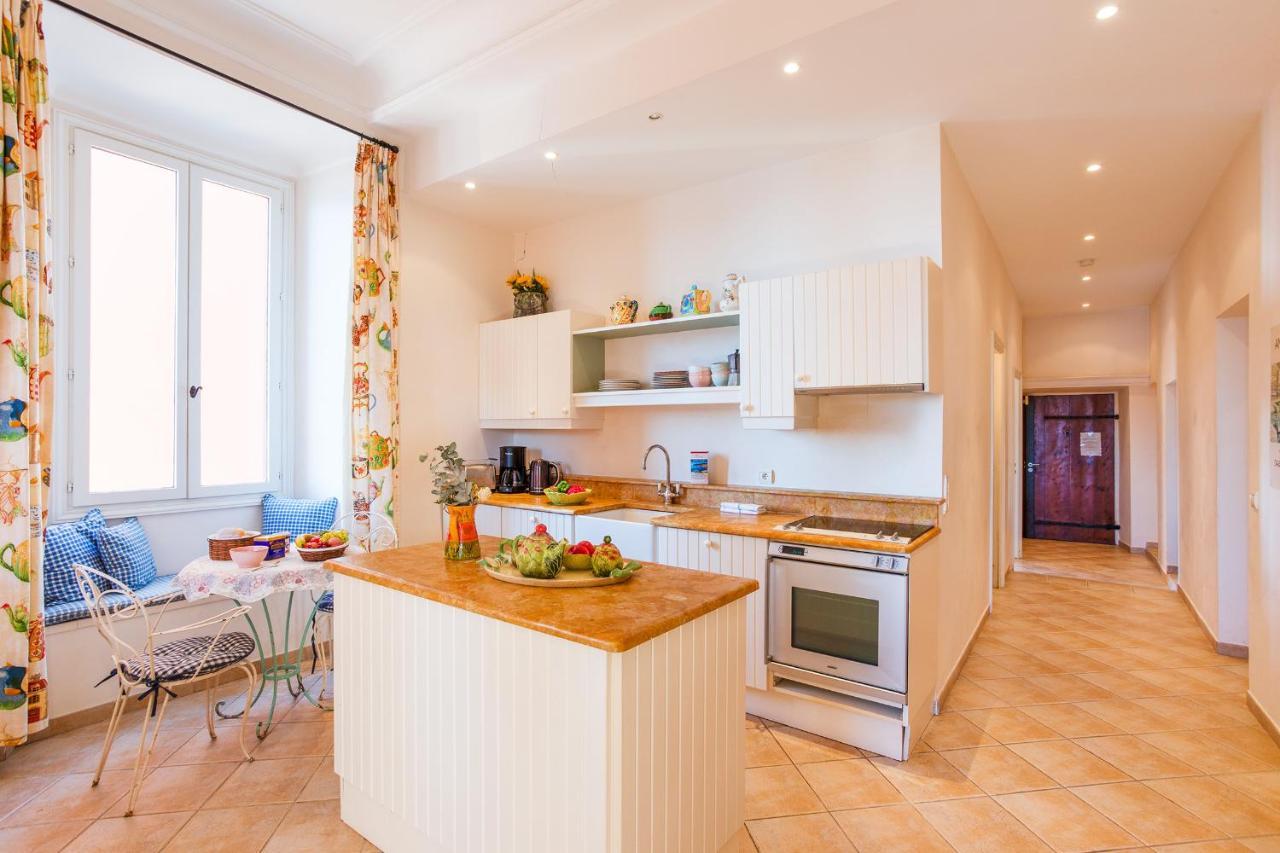On Villefranche Bay - Ap3040 By Riviera Holiday Homes 外观 照片